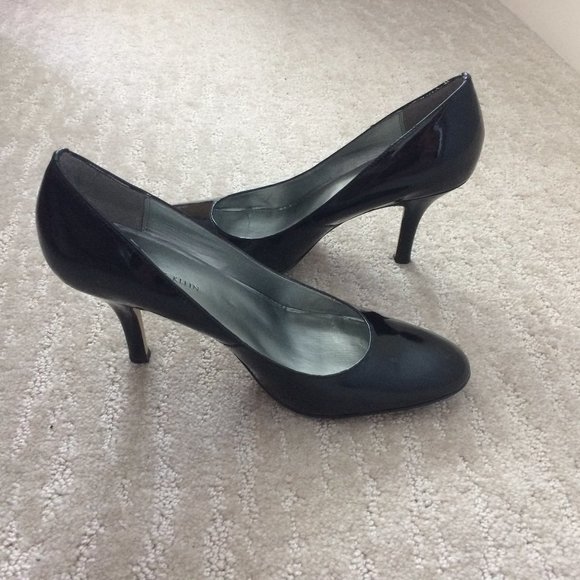 Anne Klein Black Patent Heels - Picture 3 of 6